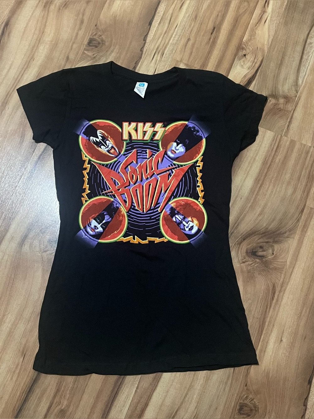 KISS Sonic Boom Graphic Band Tee Fitted Y2K Heavy Rock T-Shirt L Baby Tee Style